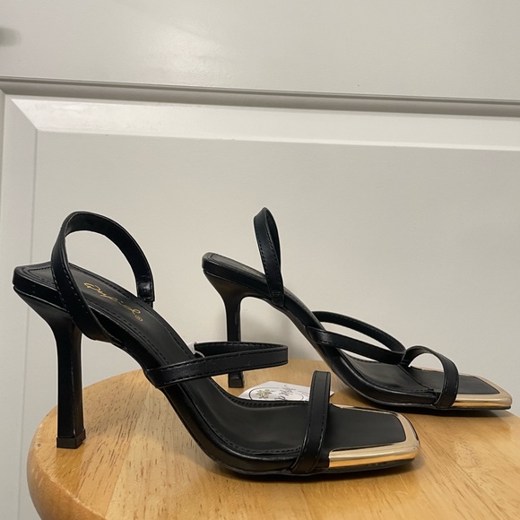 Qupid Black Kitten Heel - Picture 4 of 6